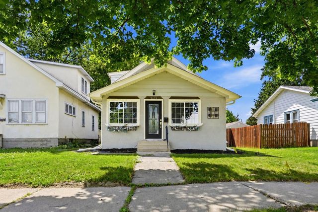 4132 32nd Avenue S, Minneapolis, MN 55406