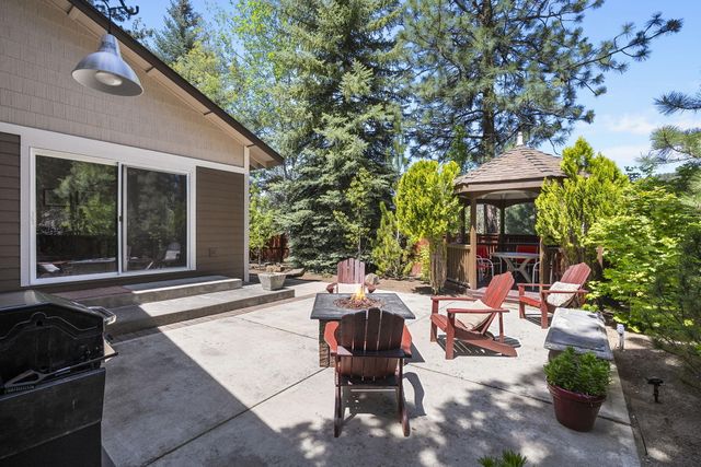 1974 NW Newport Hills Drive, Bend, OR 97703