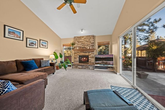 1974 NW Newport Hills Drive, Bend, OR 97703