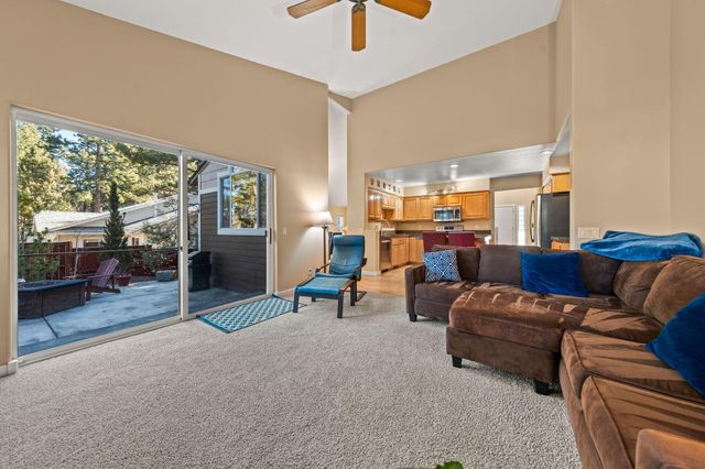 1974 NW Newport Hills Drive, Bend, OR 97703