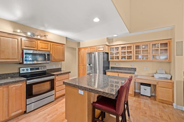 1974 NW Newport Hills Drive, Bend, OR 97703