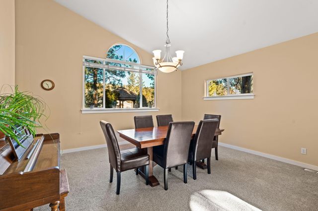 1974 NW Newport Hills Drive, Bend, OR 97703