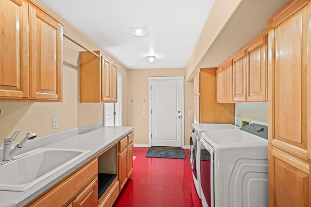 1974 NW Newport Hills Drive, Bend, OR 97703