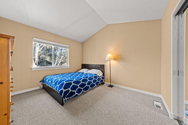 1974 NW Newport Hills Drive, Bend, OR 97703