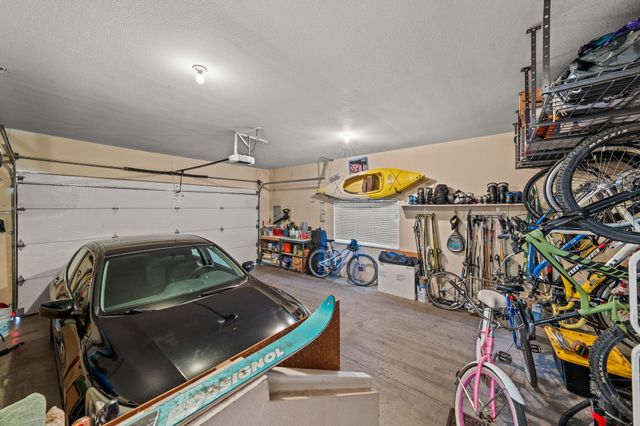 1974 NW Newport Hills Drive, Bend, OR 97703