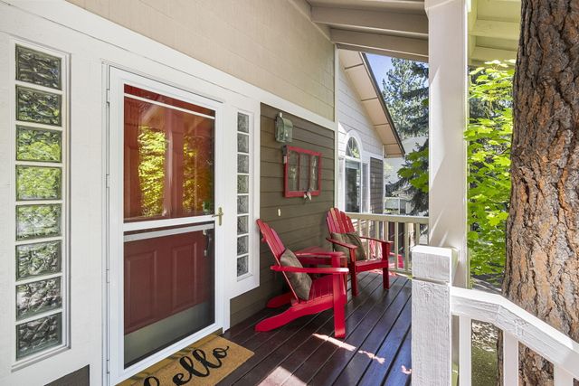 1974 NW Newport Hills Drive, Bend, OR 97703