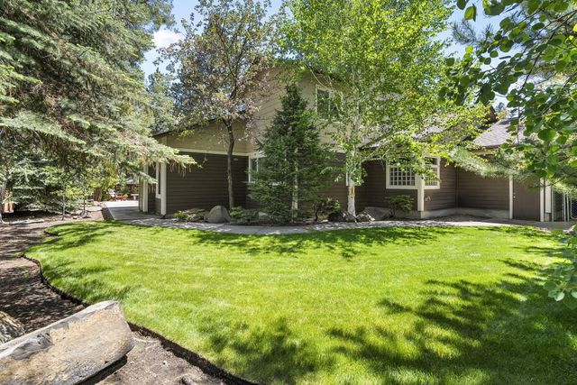1974 NW Newport Hills Drive, Bend, OR 97703