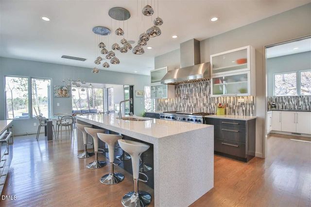 586 Poythress Road, Chapel Hill, NC 27516