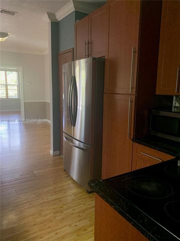 126 N 48th St, Miami, FL 33127