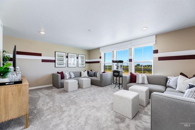 8588 E Love Ct, Nampa, ID 83687