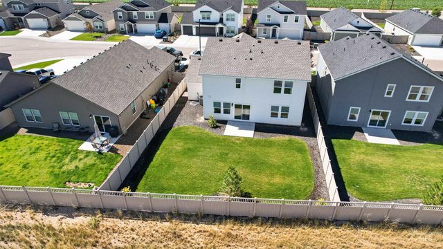 8588 E Love Ct, Nampa, ID 83687