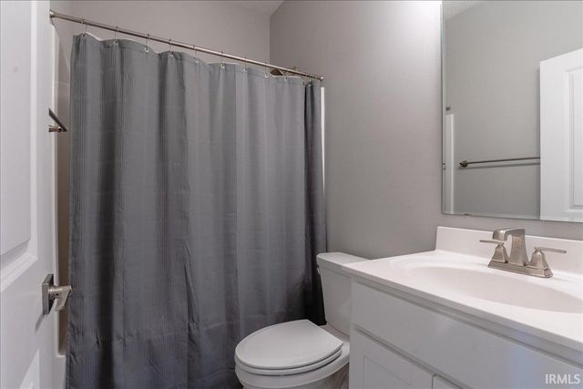4724 Alaina Drive, Newburgh, IN 47630