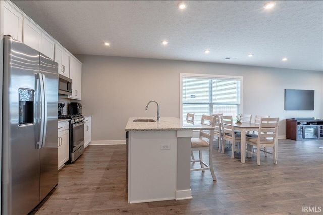4724 Alaina Drive, Newburgh, IN 47630