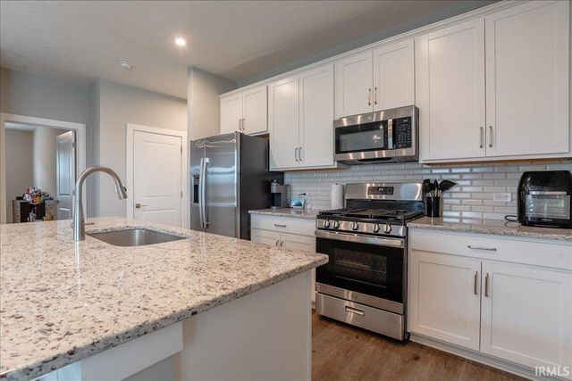 4724 Alaina Drive, Newburgh, IN 47630