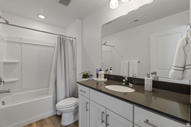 3881 S SILVER BANK DR, Magna, UT 84044