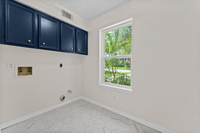 4519 Warwick Drive, Sugar Land, TX 77479