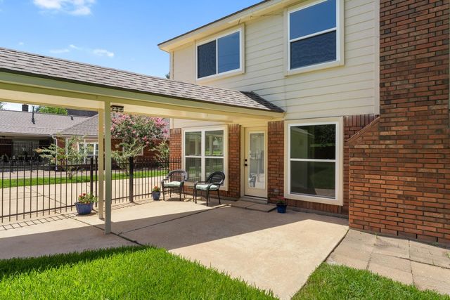 4519 Warwick Drive, Sugar Land, TX 77479