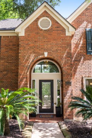 4519 Warwick Drive, Sugar Land, TX 77479