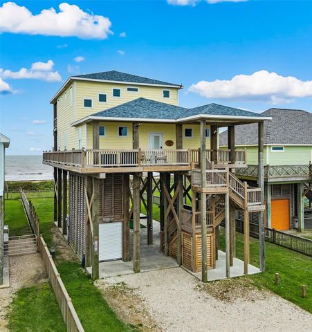 1684 Highway 87, Gilchrist, TX 77617