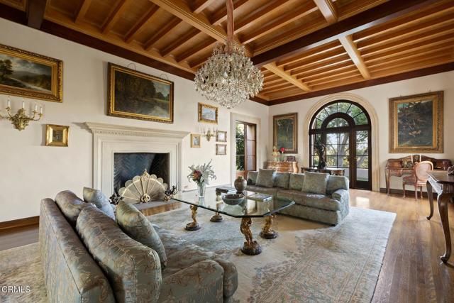 262 S San Rafael Avenue, Pasadena, CA 91105