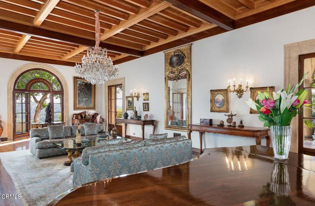 262 S San Rafael Avenue, Pasadena, CA 91105