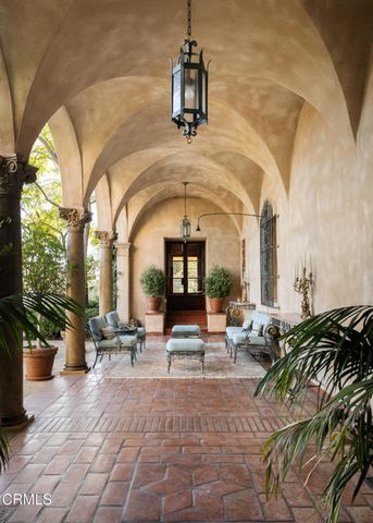 262 S San Rafael Avenue, Pasadena, CA 91105