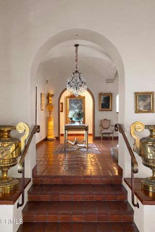 262 S San Rafael Avenue, Pasadena, CA 91105