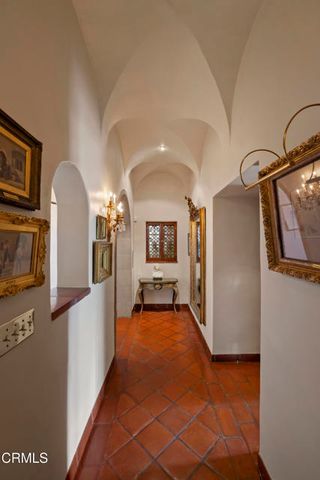 262 S San Rafael Avenue, Pasadena, CA 91105