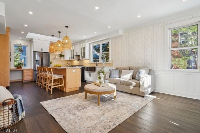 346 Elmwood Ave, Maplewood Twp., NJ 07040