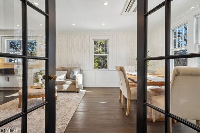 346 Elmwood Ave, Maplewood Twp., NJ 07040