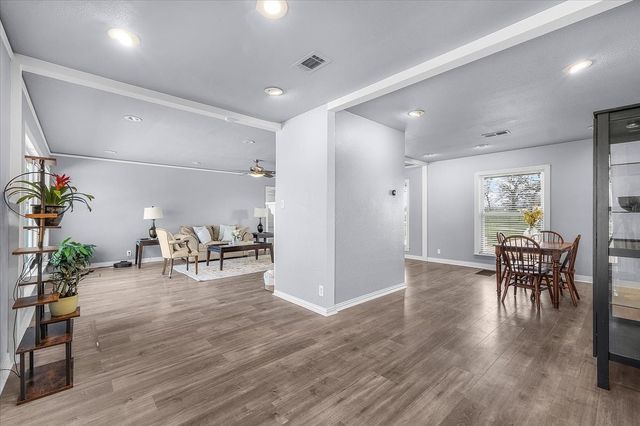 1313 W Sanford Street, Arlington, TX 76012