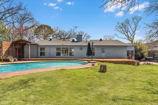 1313 W Sanford Street, Arlington, TX 76012