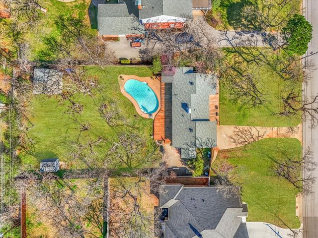 1313 W Sanford Street, Arlington, TX 76012