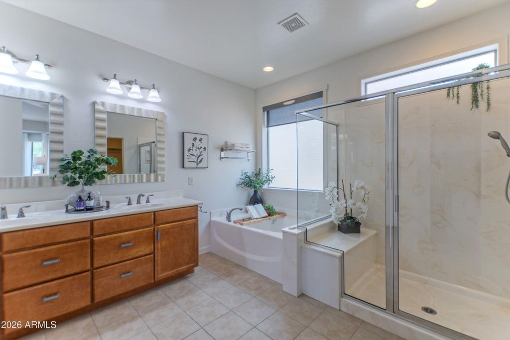 Image 12 of property listing at 16464 W VIRGINIA Avenue, Goodyear, AZ 85395