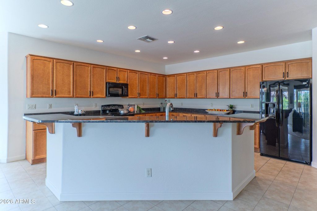 Image 4 of property listing at 16464 W VIRGINIA Avenue, Goodyear, AZ 85395