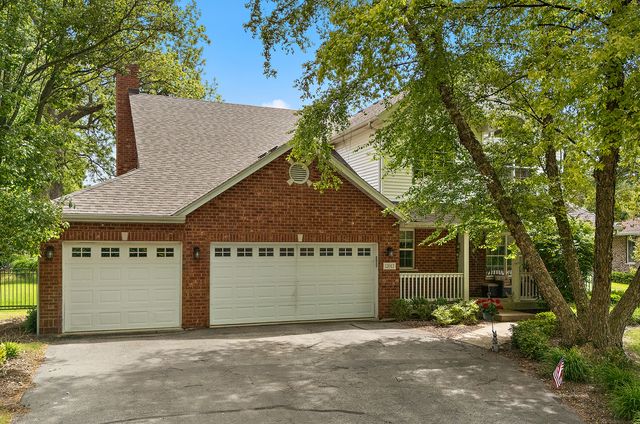 12013 S 76th Avenue, Palos Heights, IL 60463