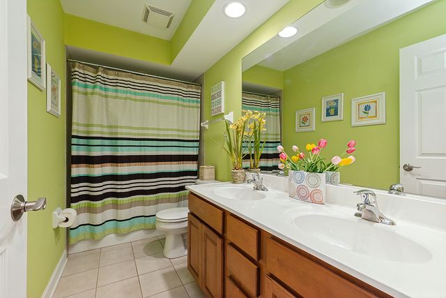 12013 S 76th Avenue, Palos Heights, IL 60463