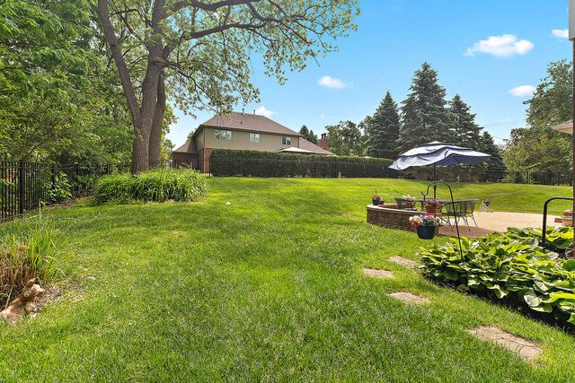 12013 S 76th Avenue, Palos Heights, IL 60463