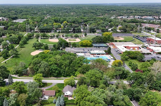 12013 S 76th Avenue, Palos Heights, IL 60463