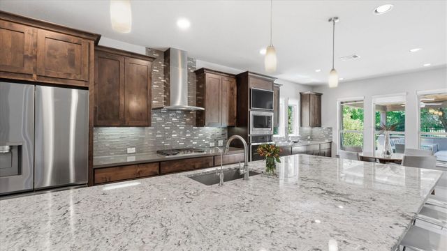 19 Gracenote Place, Tomball, TX 77375