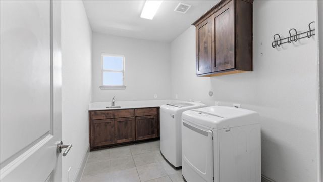 19 Gracenote Place, Tomball, TX 77375