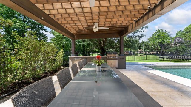 19 Gracenote Place, Tomball, TX 77375