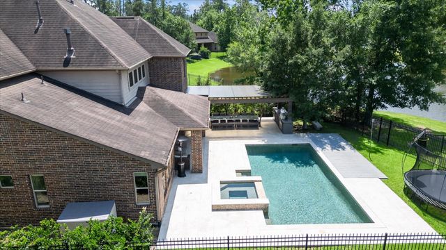 19 Gracenote Place, Tomball, TX 77375
