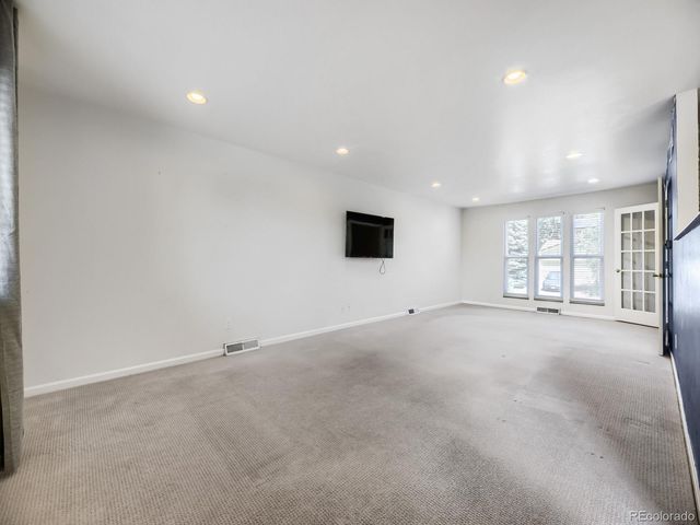 8874 W Harvard Drive, Lakewood, CO 80227