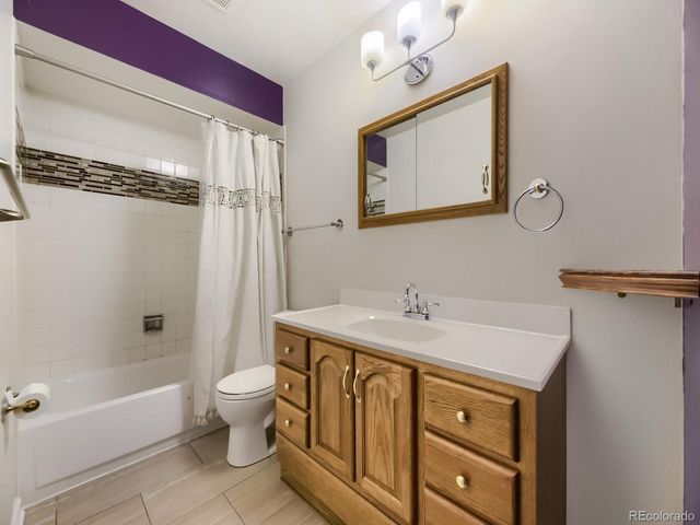 8874 W Harvard Drive, Lakewood, CO 80227