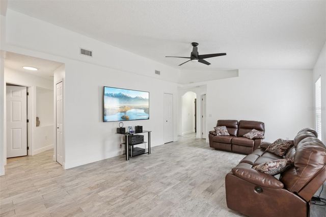 2744 PALM ISLE WAY, Orlando, FL 32829