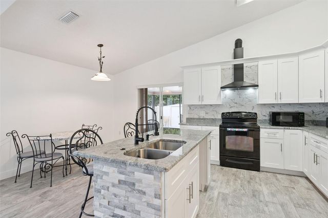 2744 PALM ISLE WAY, Orlando, FL 32829