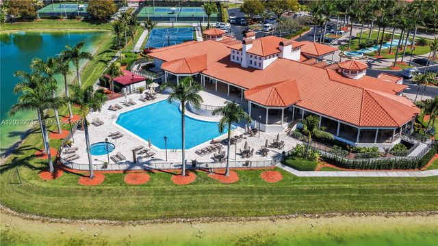 7427 SW 189th St, Cutler Bay, FL 33157
