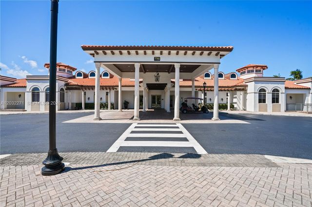 7427 SW 189th St, Cutler Bay, FL 33157
