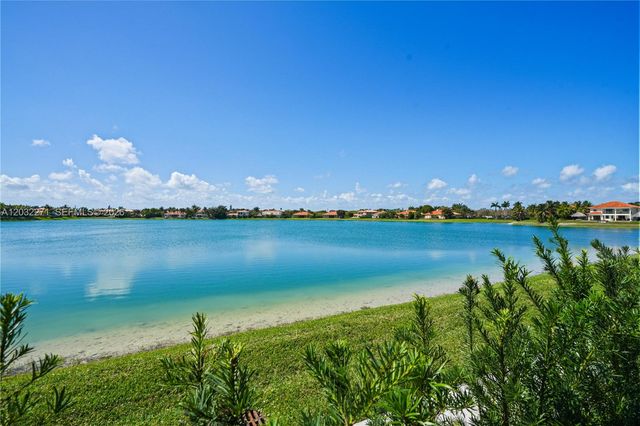7427 SW 189th St, Cutler Bay, FL 33157
